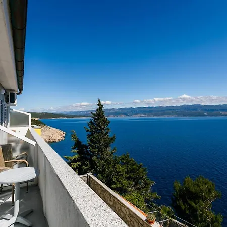 Guest house I Sobe Plisic Vrbnik (Primorje-Gorski Kotar)